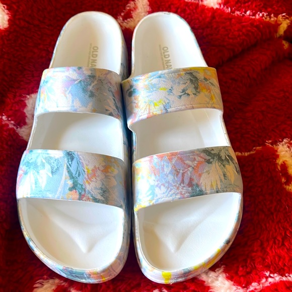Old Navy Shoes - Old Navy Sandals Floral and White Size 9
